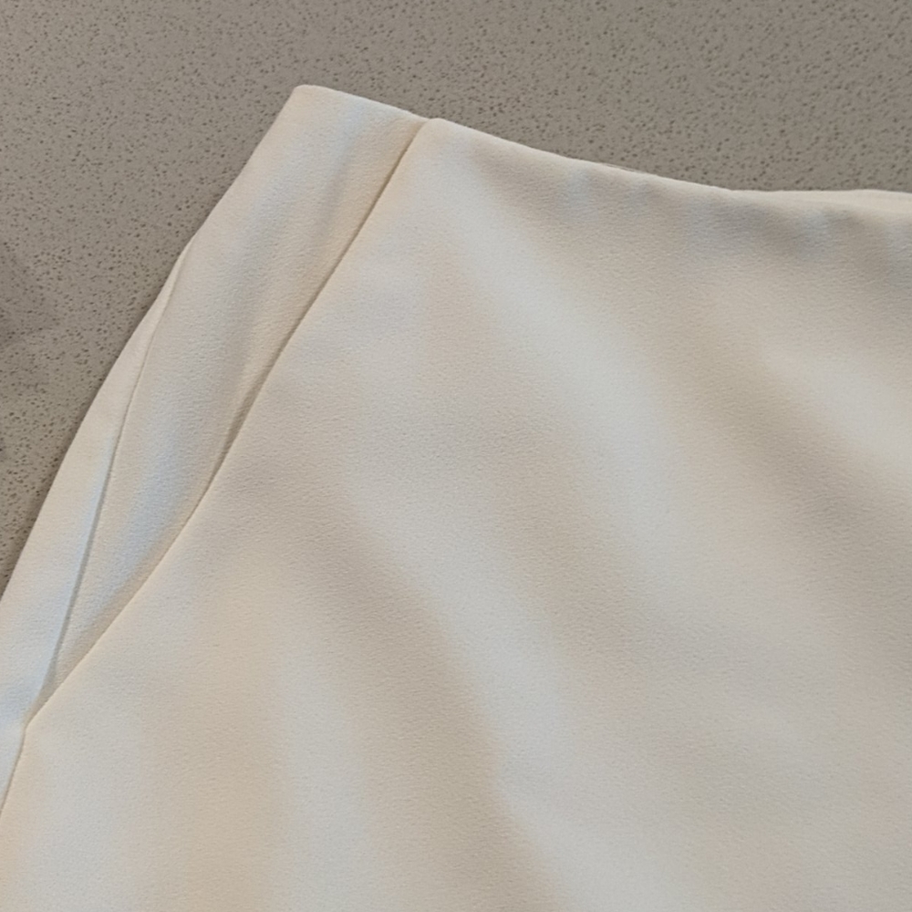 White mini skort - Picture 3 of 6